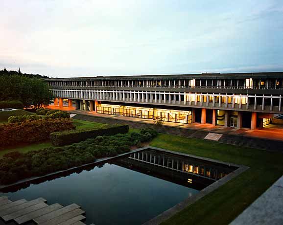 Trường FIC và ĐH Simon Fraser